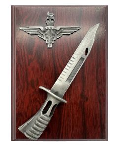Parachute-Regiment-Plaque-Cap-Badge-Bayonet-Main