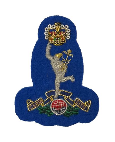 Royal Signals Berkshire Yeomanry Officers Wire Embroided Cap / Beret Badge 