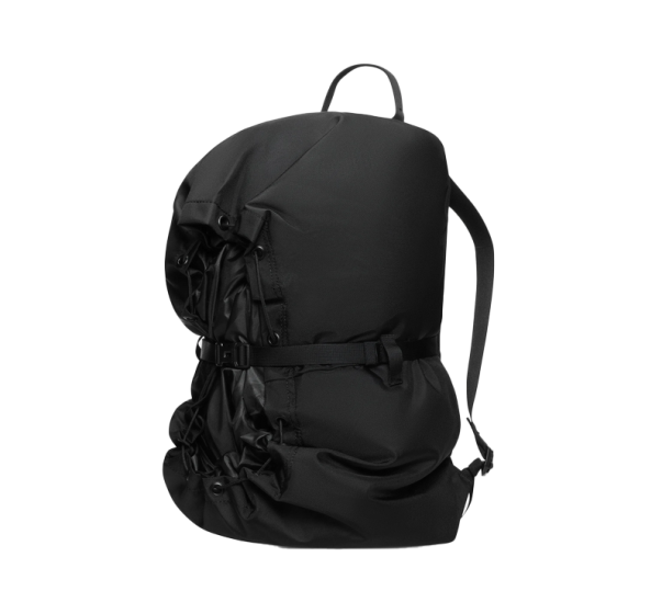 Mammut-Neon-Rope-Bag-Black-Angled-View
