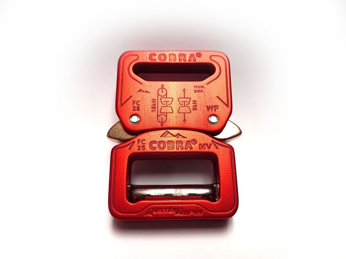 AustriAlpin Pro Style 25mm / 1" Red Anodised Cobra Buckle - Male Adjustable Female Fixed FY25RVF