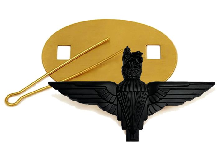 Parachute Regiment Kings Crown Black Cap / Beret Badge