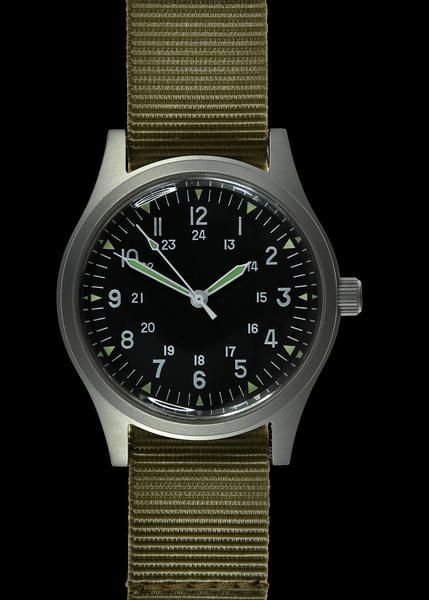 Quartz watch with smooth second hand online