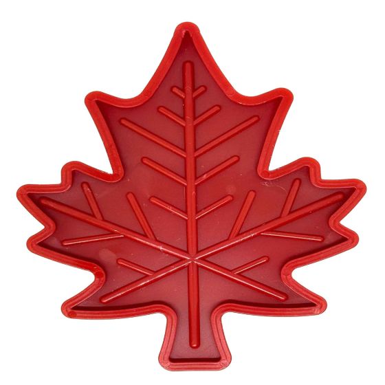 red-canadian-maple-leaf-close-up